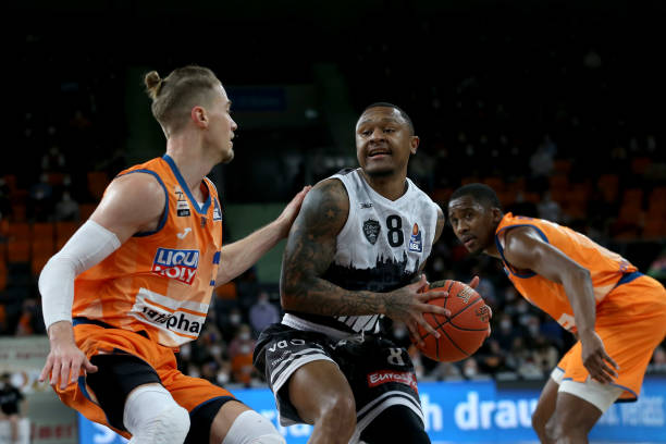 此多场比赛 此多场比赛