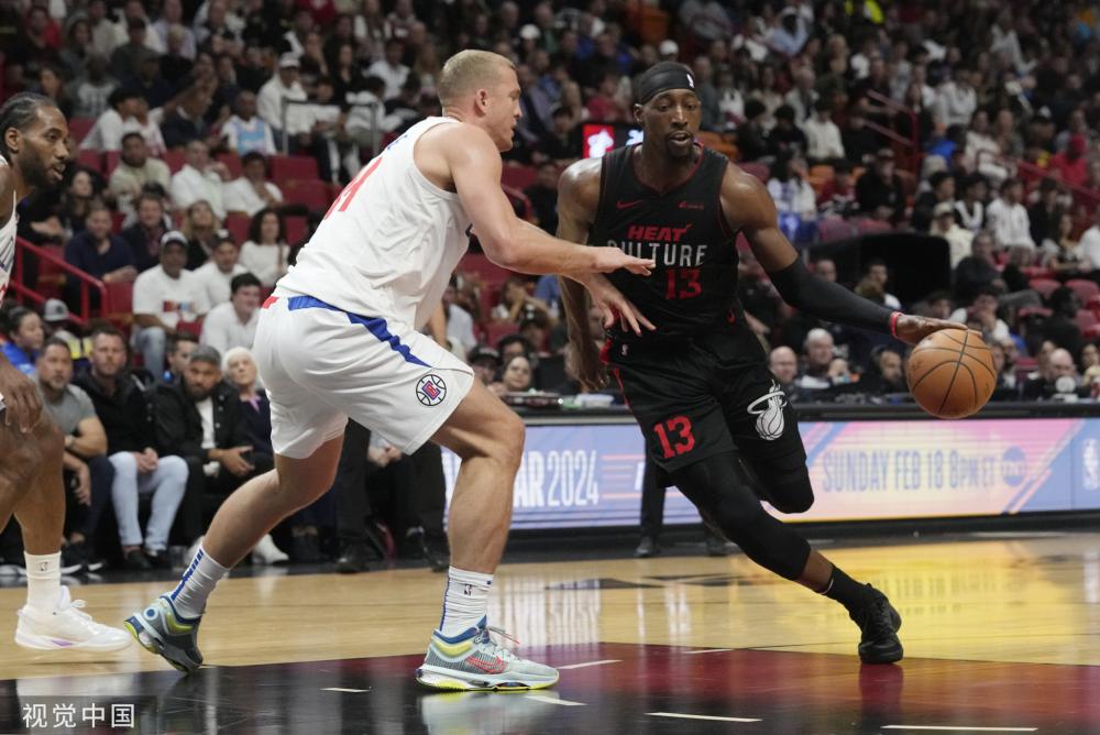 据俱乐部内 据俱乐部内